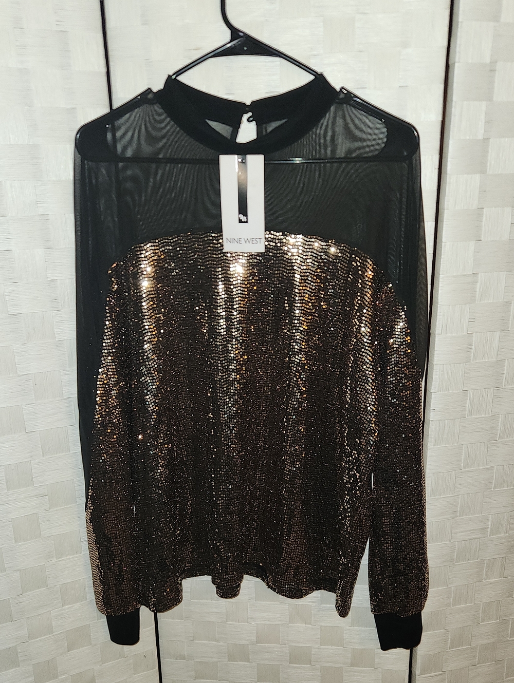 NINE WEST Black Gold BLING Blouse SZ L NWT PTP 23